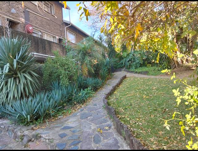 1 BEDROOM APARTMENT RENTED IN WINDSOR EAST